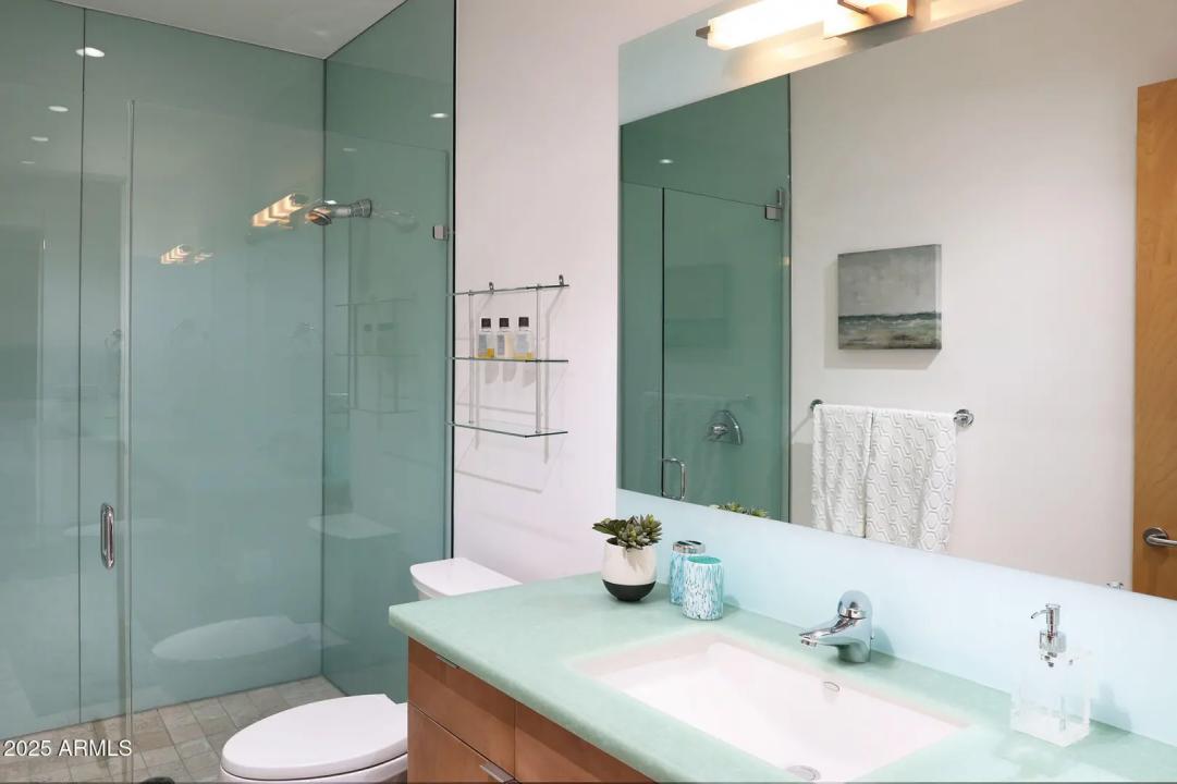 Real Estate Picture 32