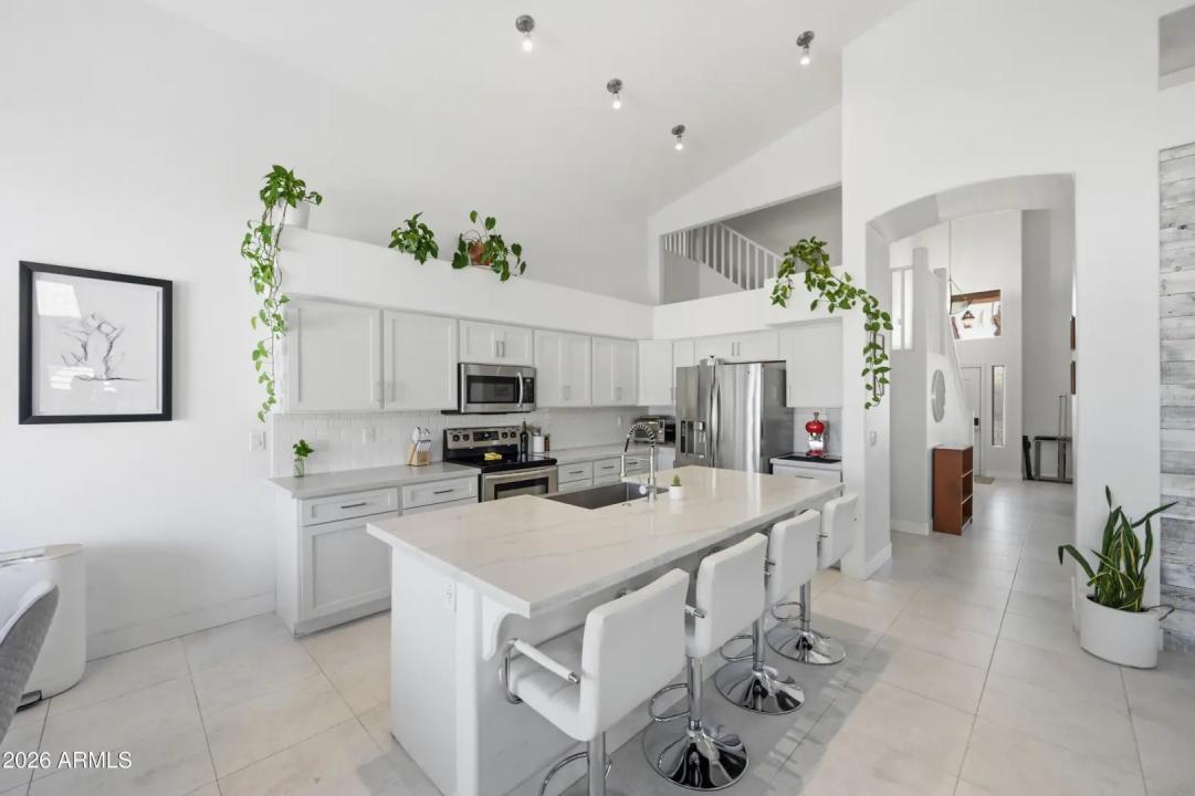 Real Estate Picture 2