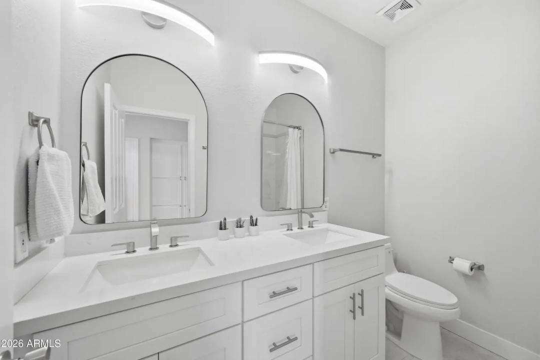 Real Estate Picture 22