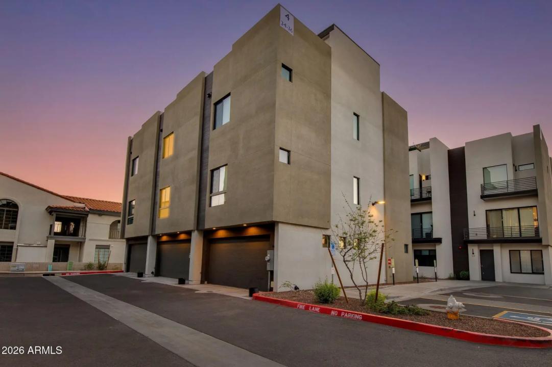 Real Estate Picture 3