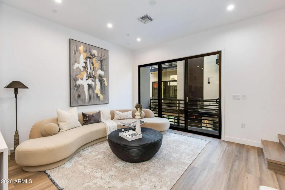 Real Estate Picture 21