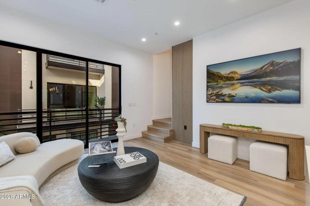 Real Estate Picture 22