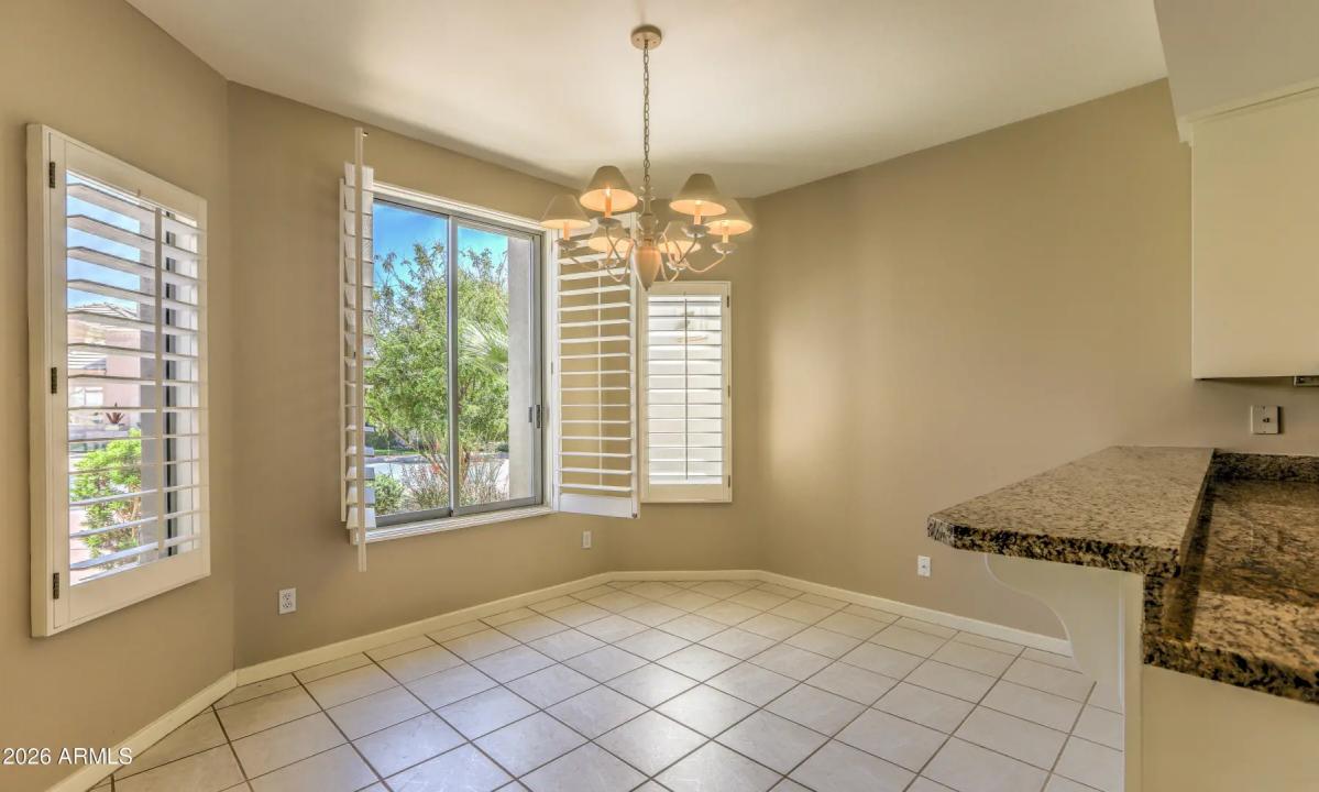 Real Estate Picture 13