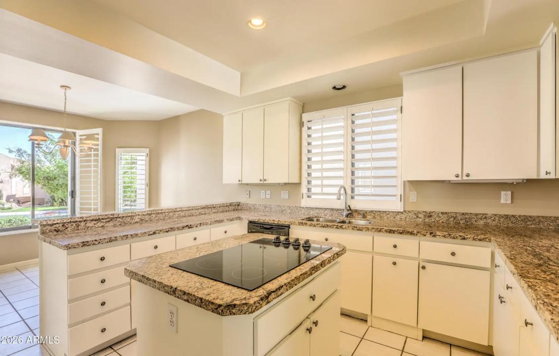 Real Estate Picture 10