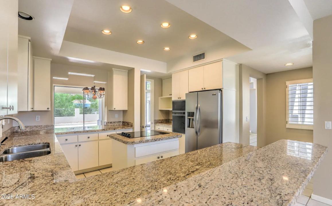 Real Estate Picture 12