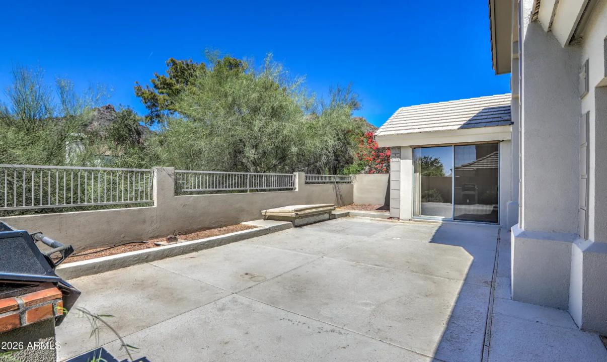 Real Estate Picture 24