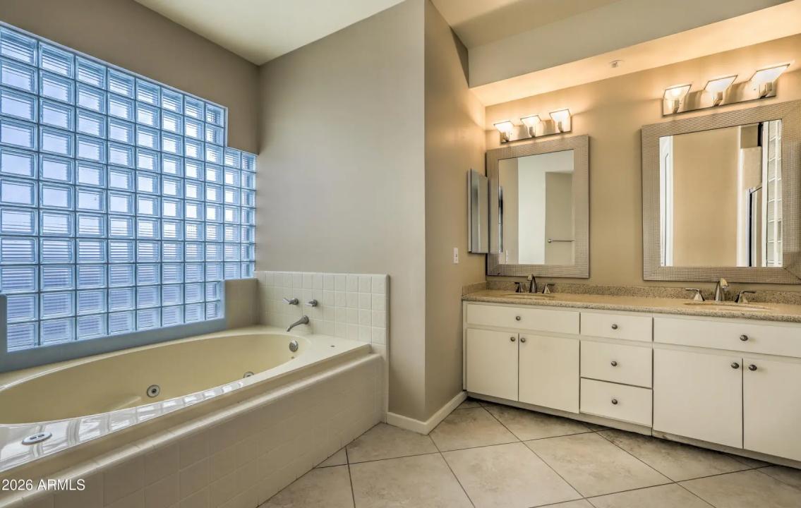 Real Estate Picture 18