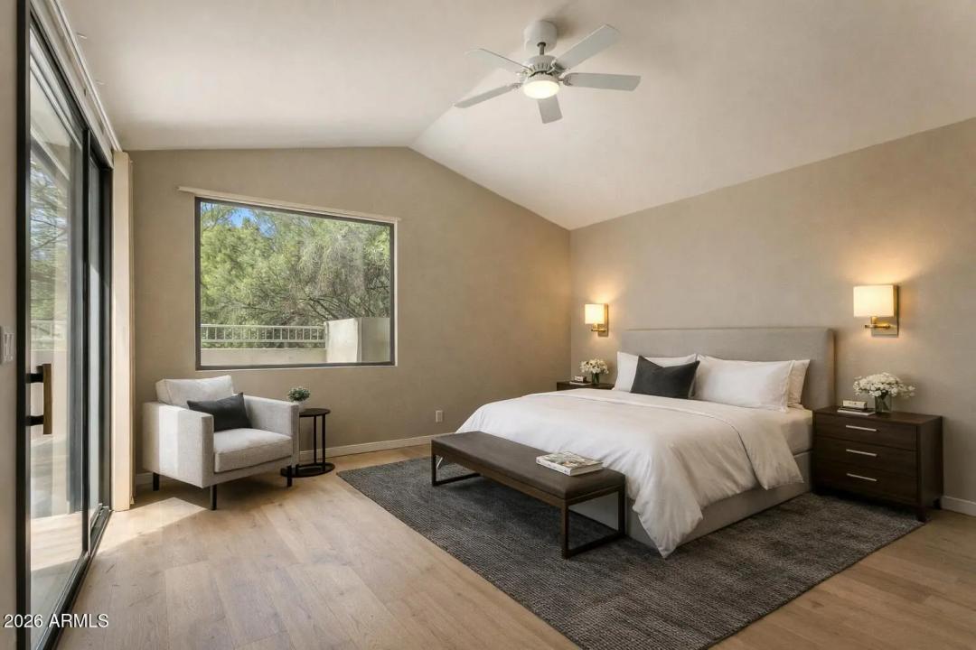 Real Estate Picture 16