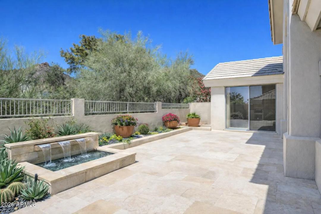 Real Estate Picture 25