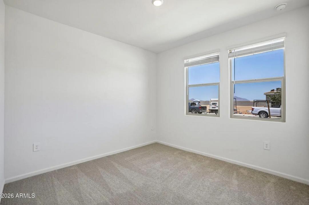 Real Estate Picture 16