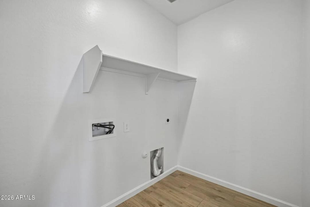 Real Estate Picture 22