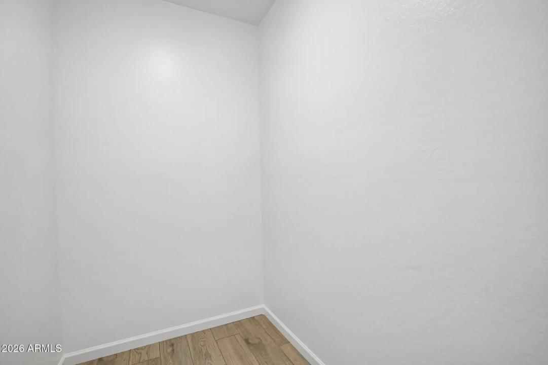 Real Estate Picture 23