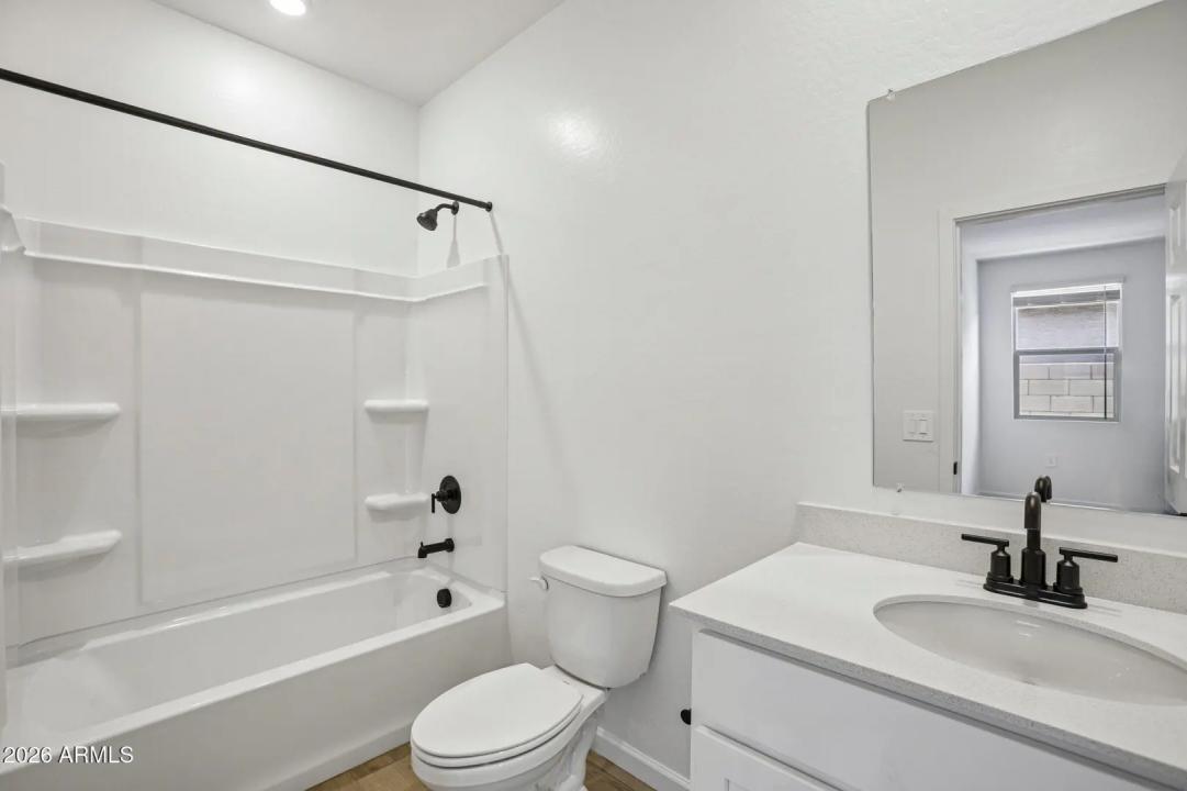 Real Estate Picture 26