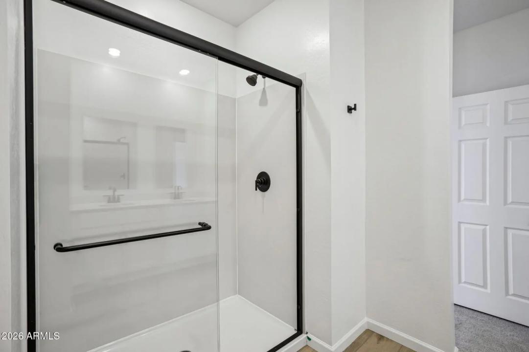 Real Estate Picture 30