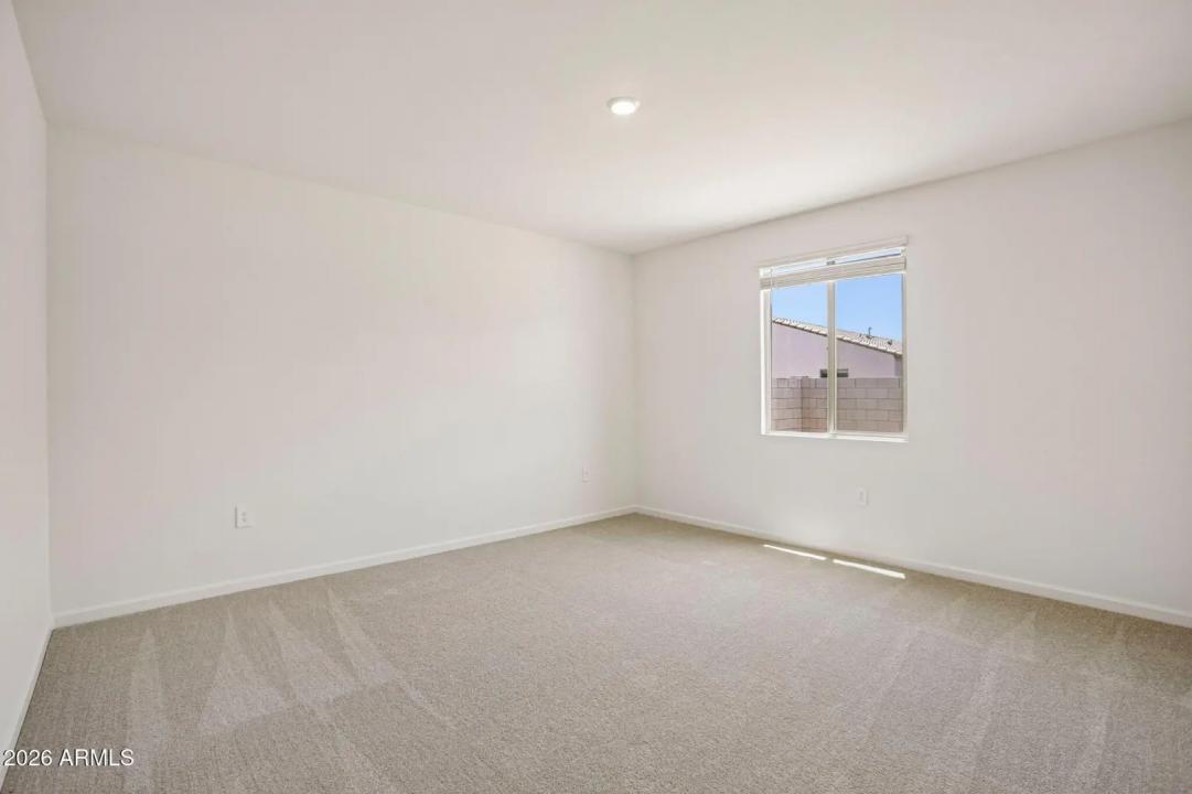 Real Estate Picture 33