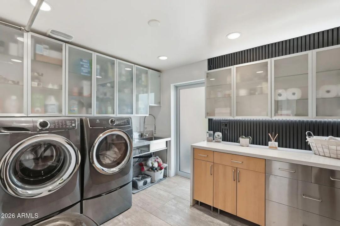 Real Estate Picture 29