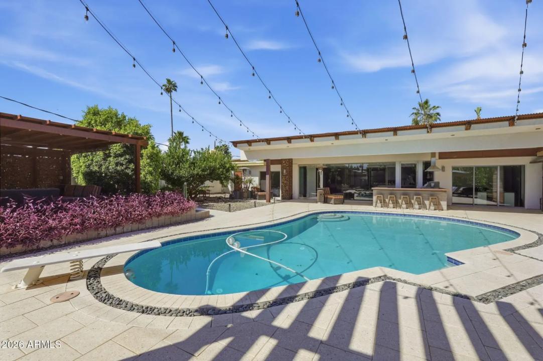 Real Estate Picture 13