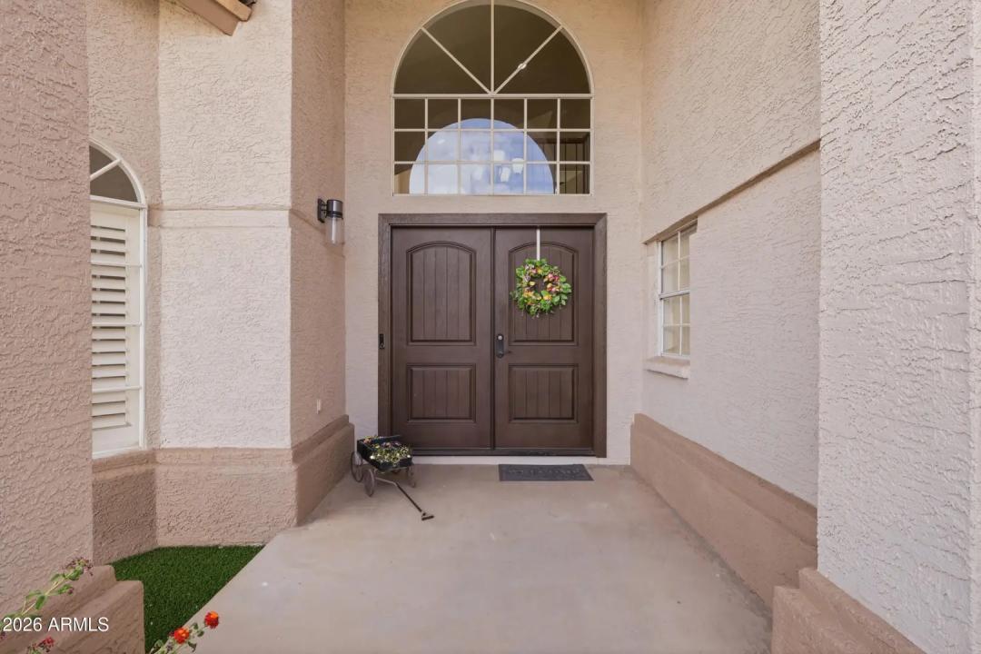 Real Estate Picture 4