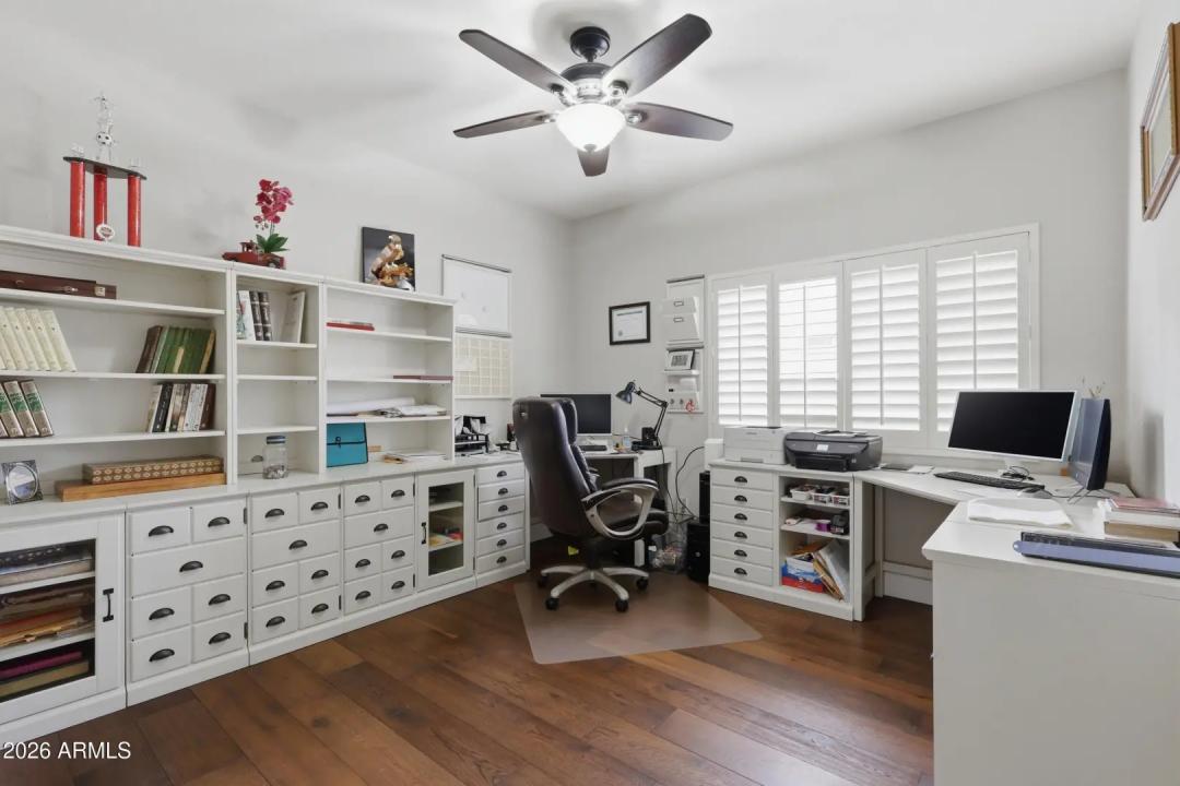 Real Estate Picture 18