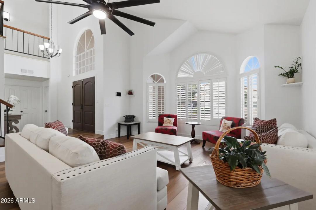 Real Estate Picture 6