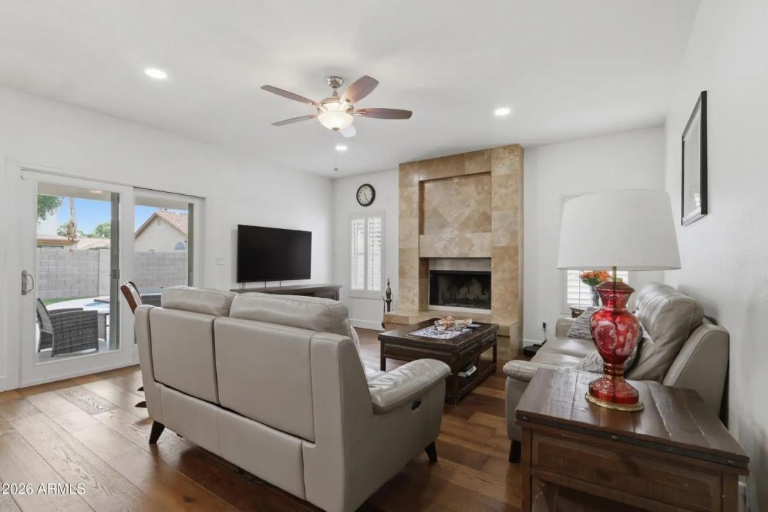 Real Estate Picture 17