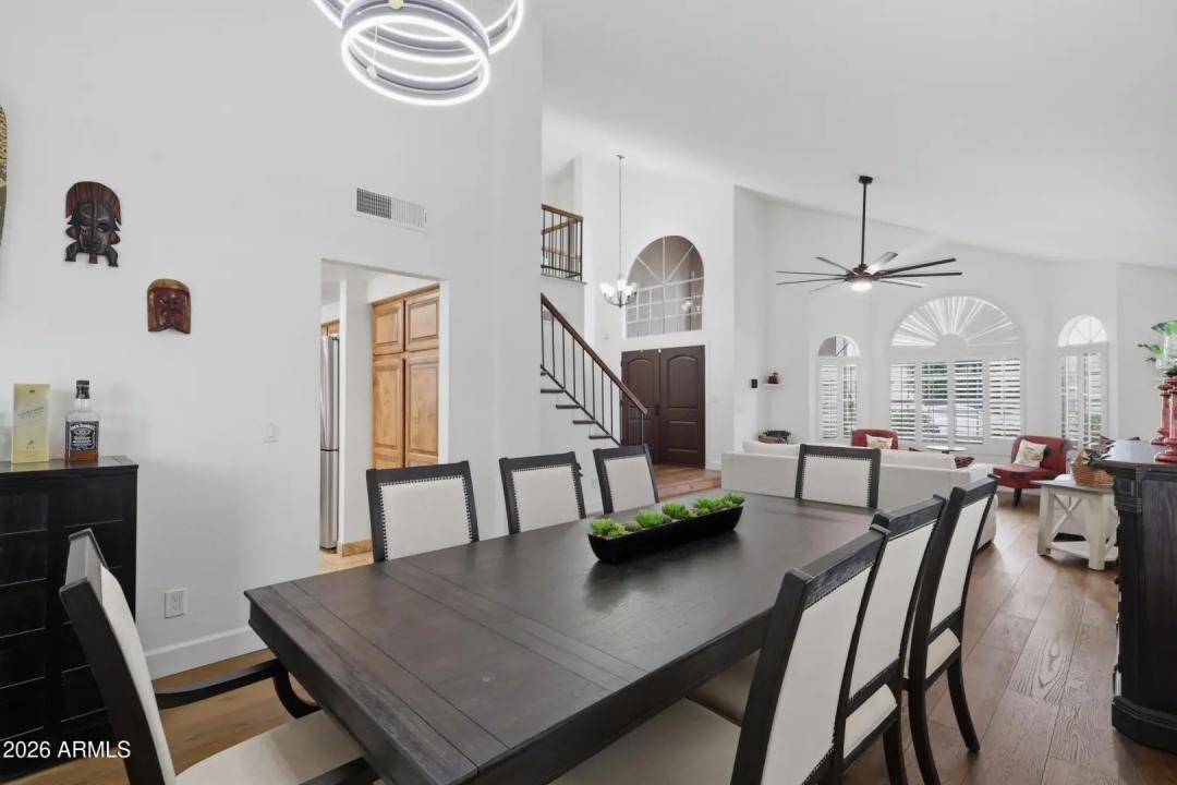 Real Estate Picture 9