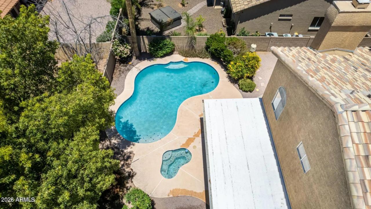 Real Estate Picture 38