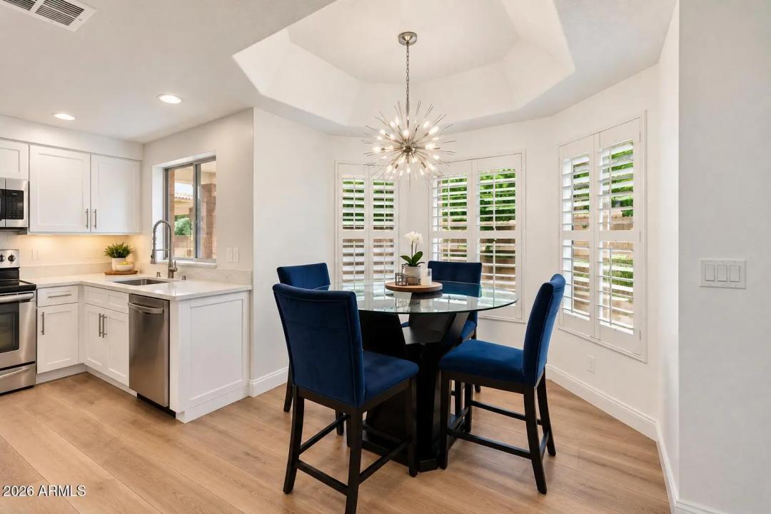 Real Estate Picture 12