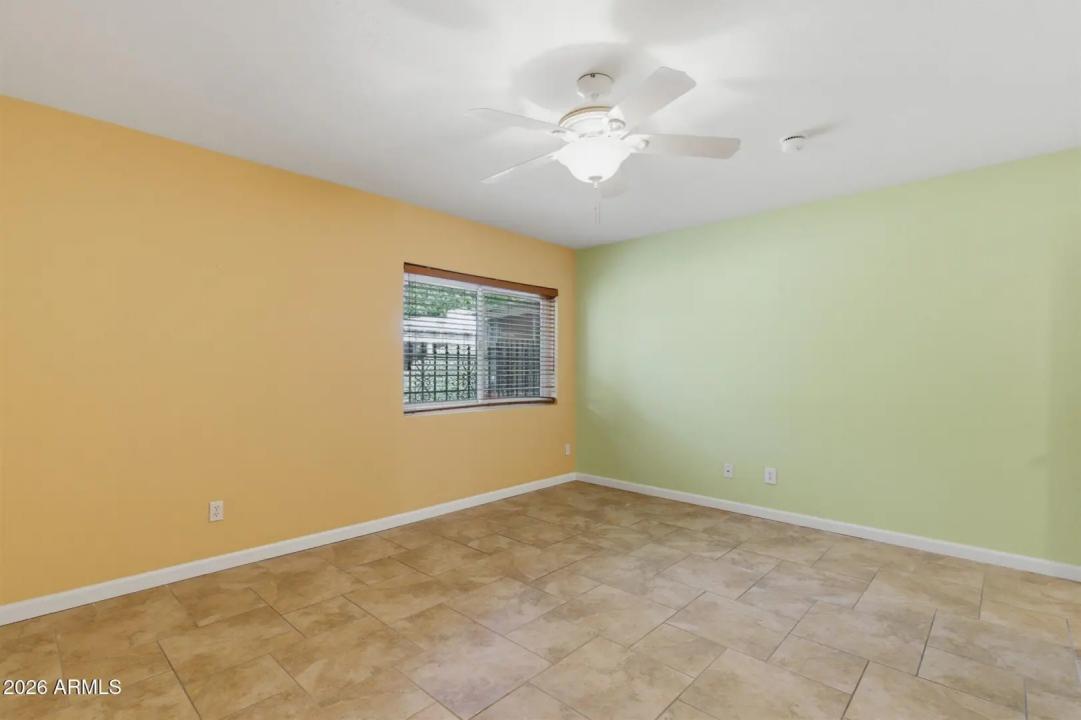 Real Estate Picture 17