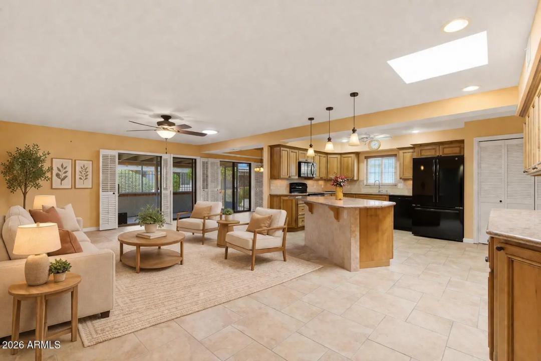 Real Estate Picture 6