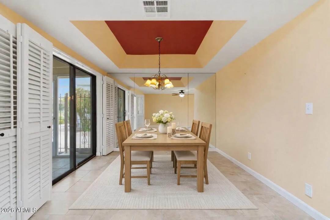 Real Estate Picture 8