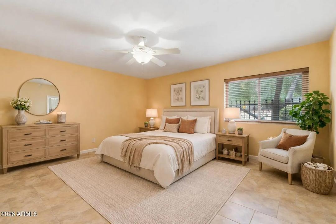 Real Estate Picture 16