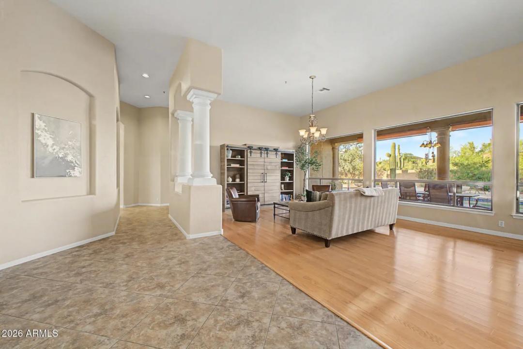 Real Estate Picture 7