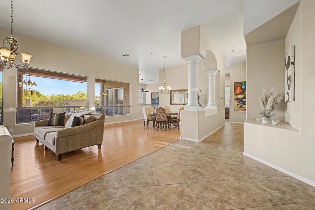 Real Estate Picture 8