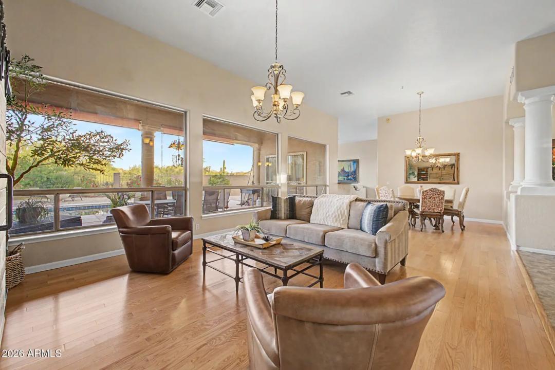 Real Estate Picture 9