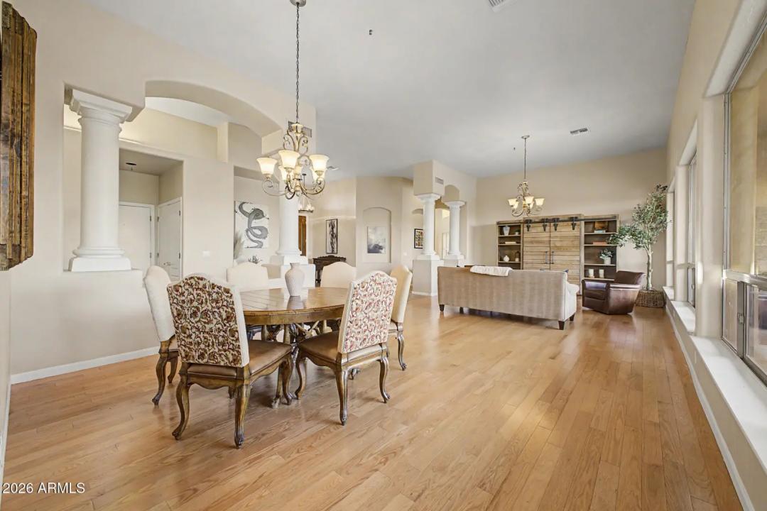 Real Estate Picture 10