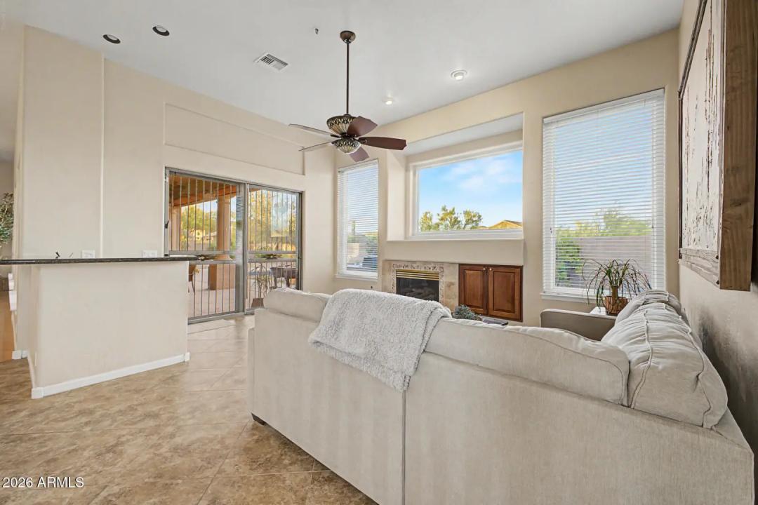 Real Estate Picture 14