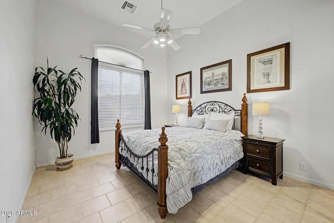 Real Estate Picture 23