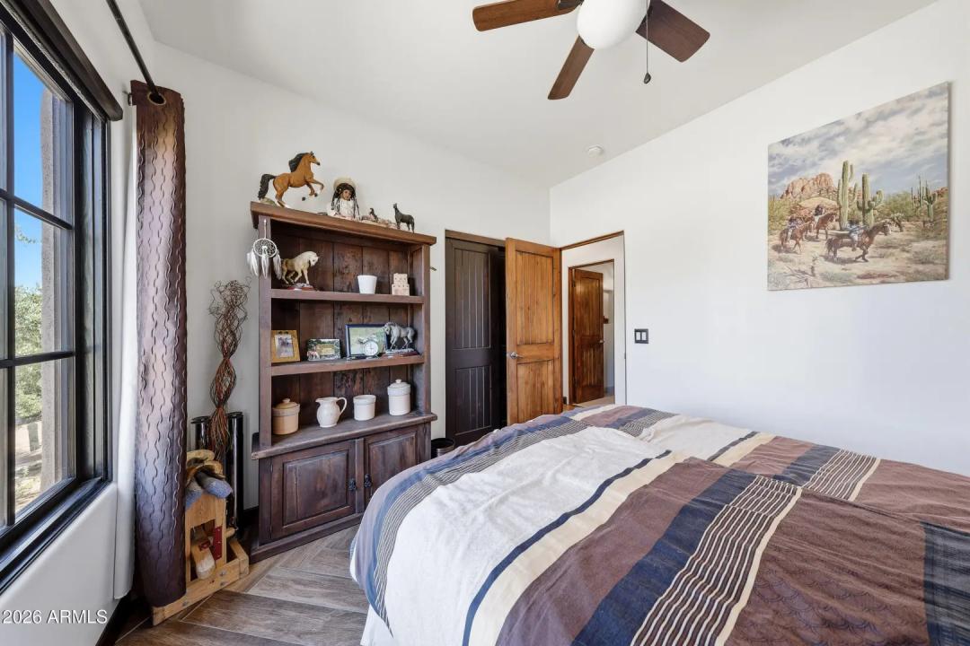 Real Estate Picture 29