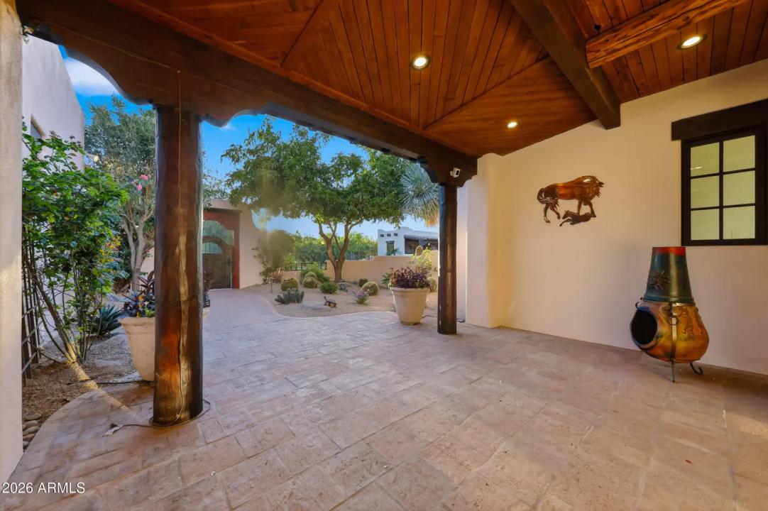 Real Estate Picture 9