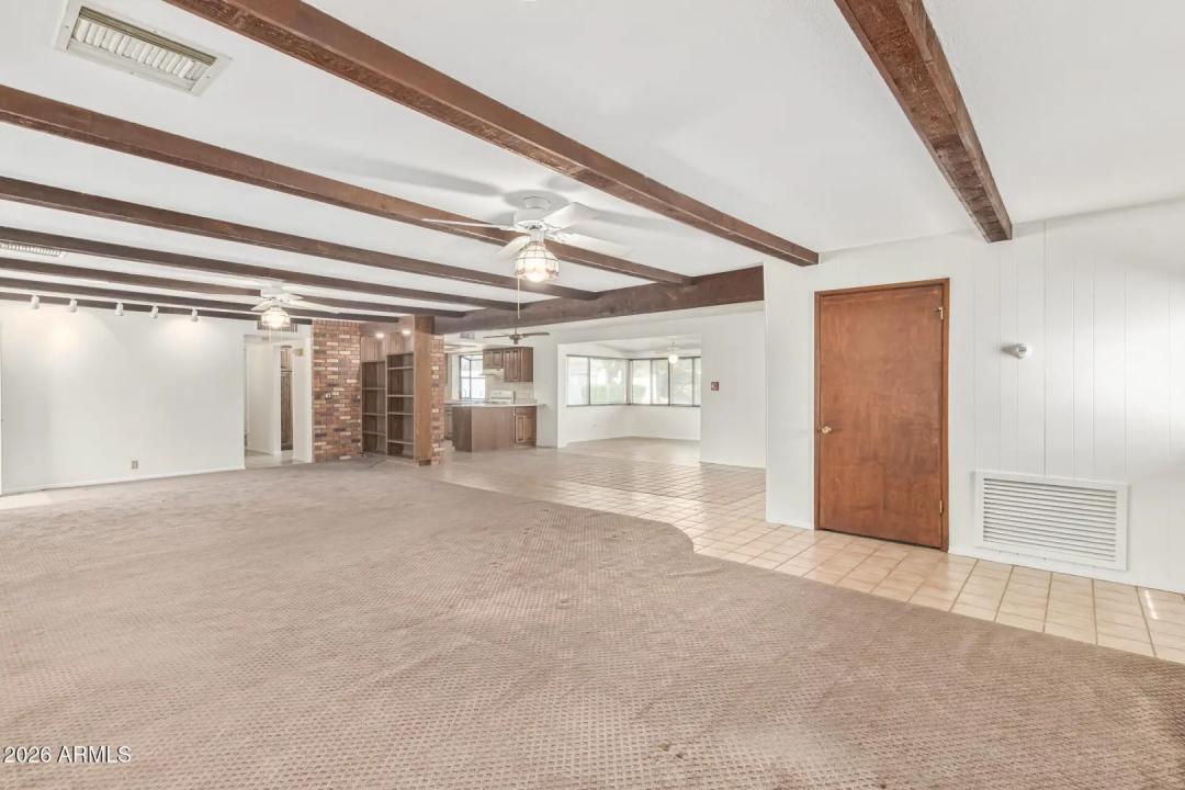 Real Estate Picture 7