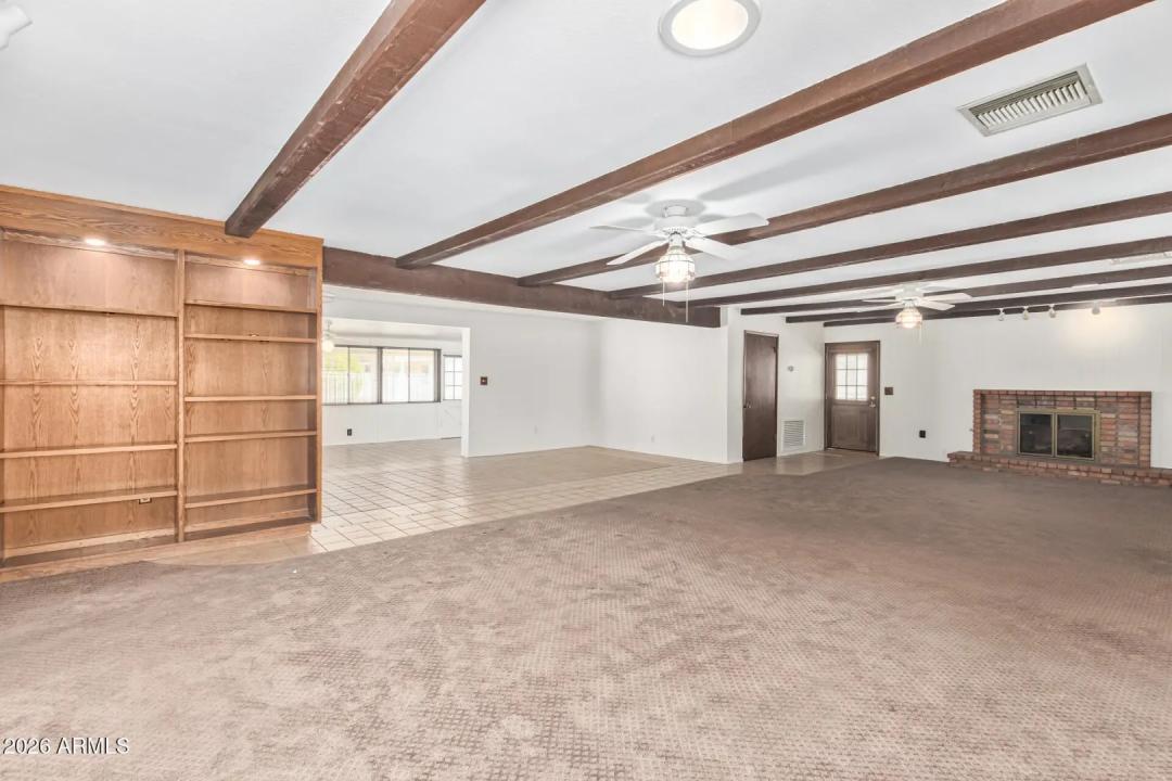 Real Estate Picture 9