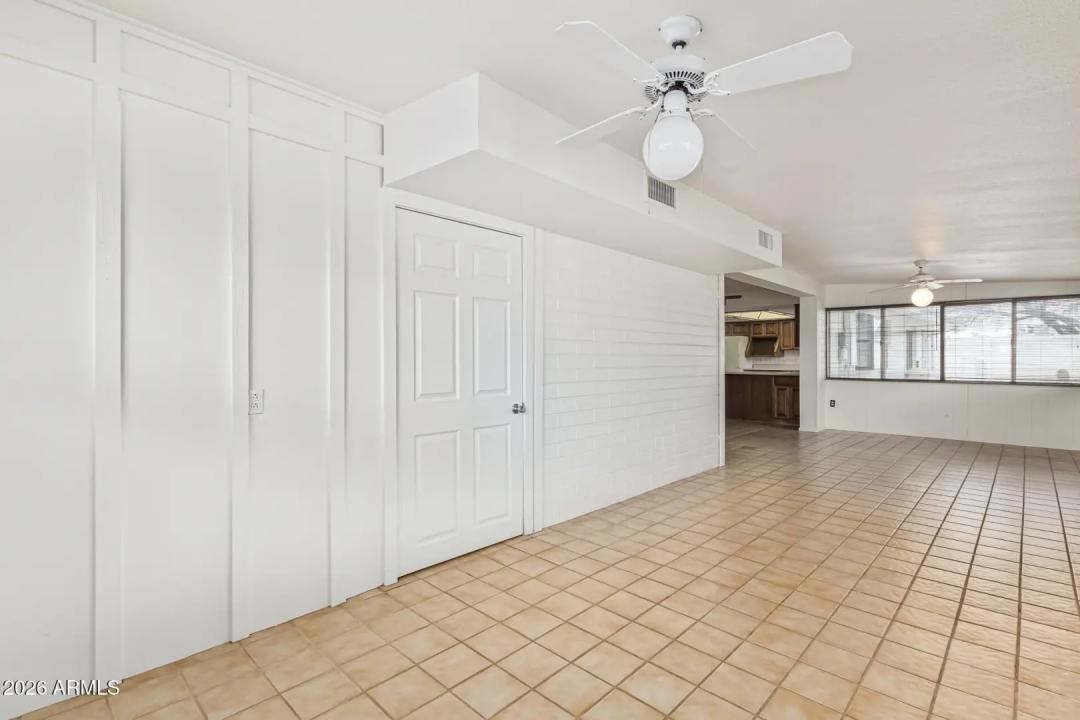 Real Estate Picture 14