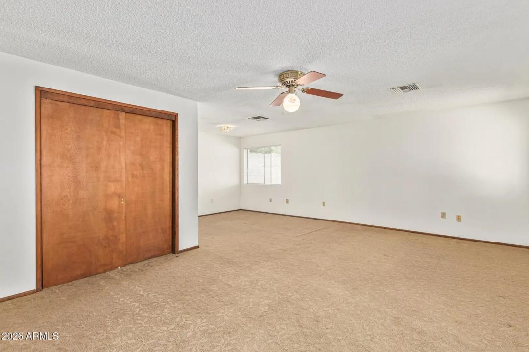 Real Estate Picture 19