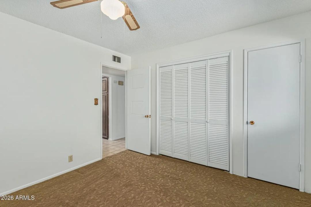 Real Estate Picture 24