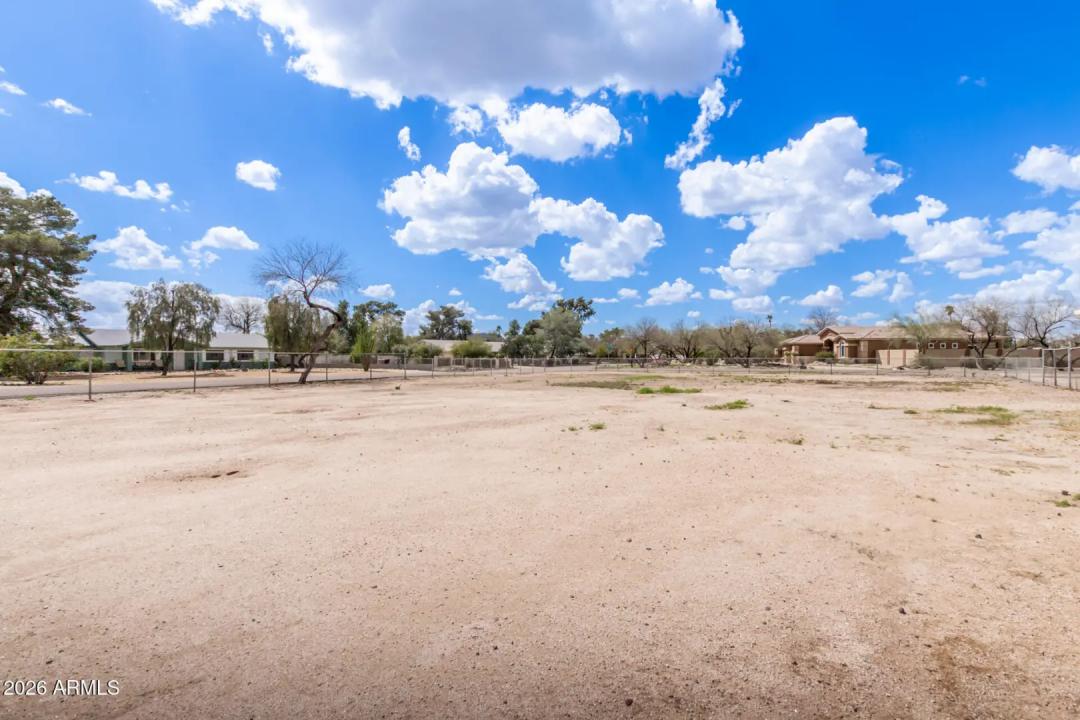 Real Estate Picture 40