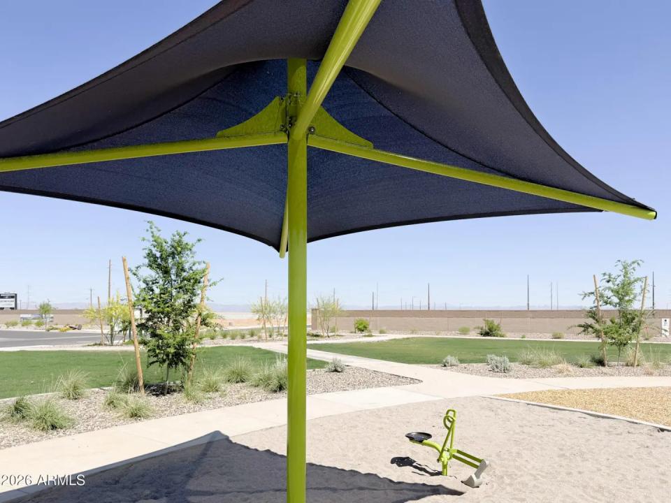 Real Estate Picture 13