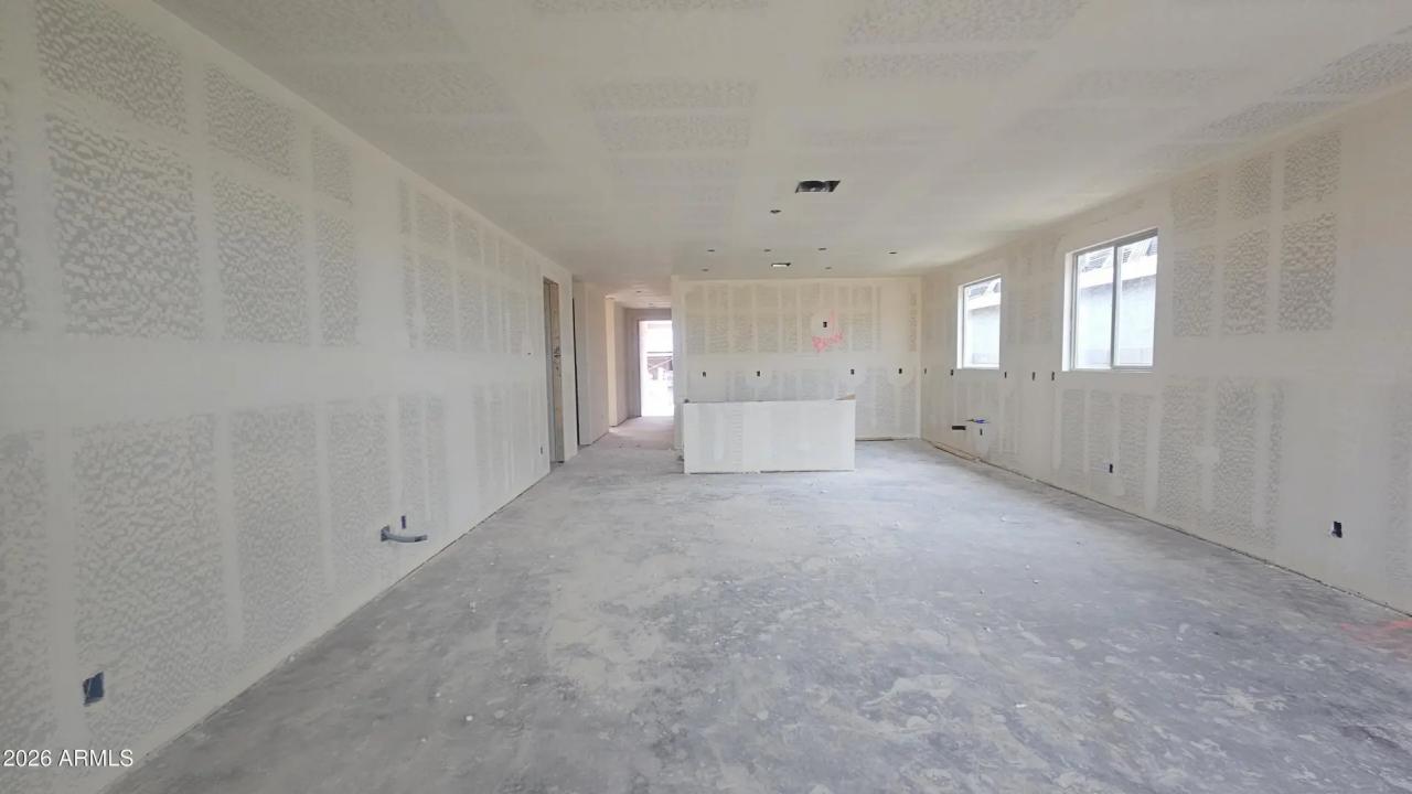 Real Estate Picture 5