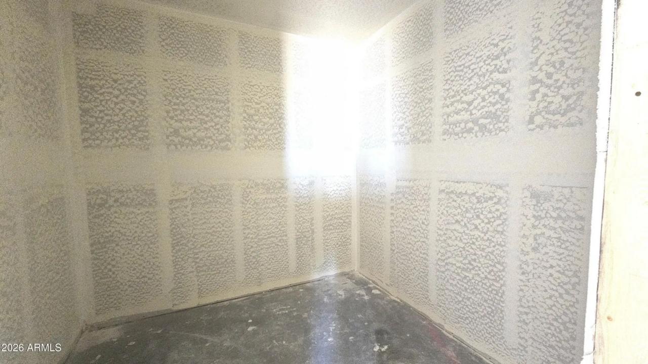 Real Estate Picture 8