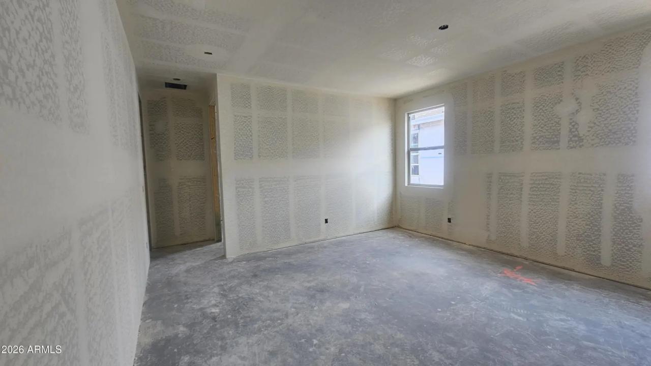 Real Estate Picture 9